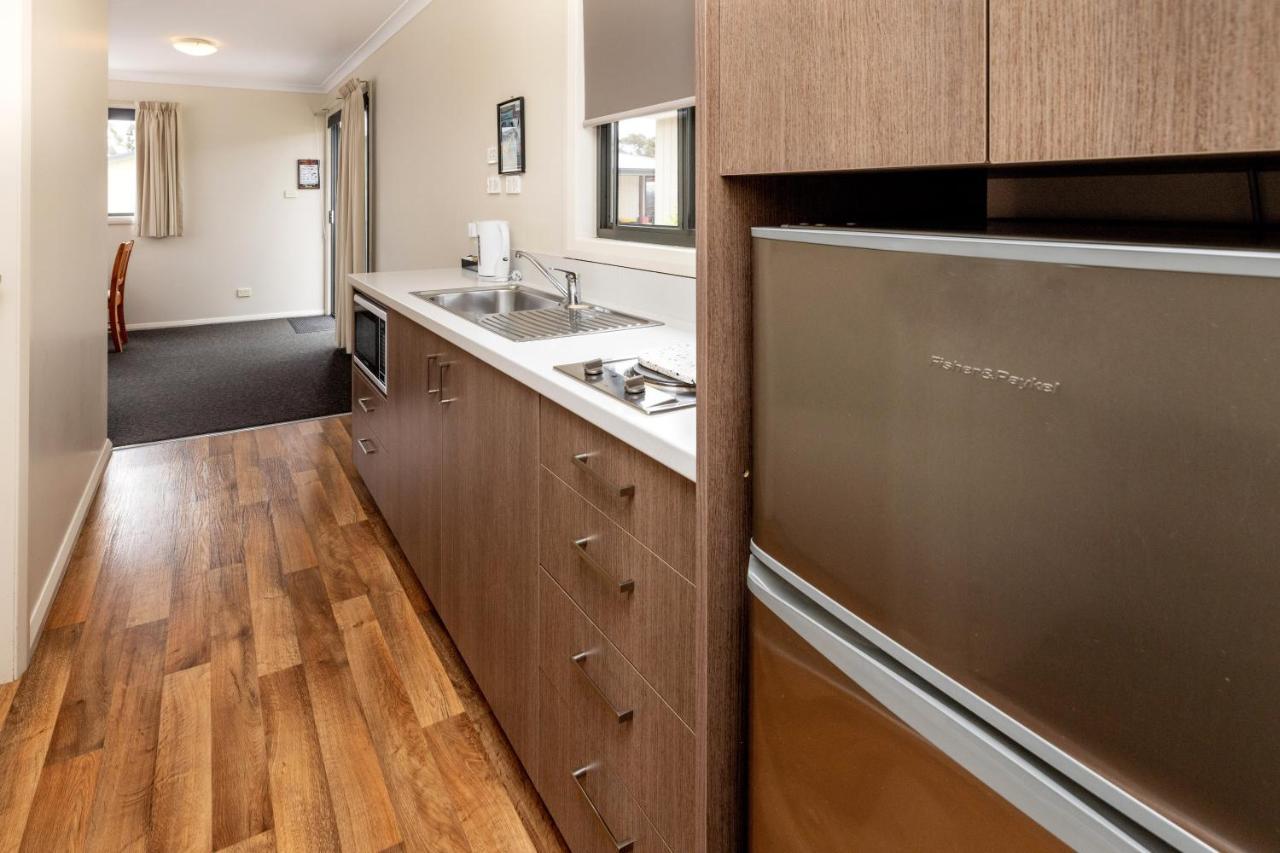 Big4 Hobart Airport Tourist Park Hotel Cambridge Bagian luar foto