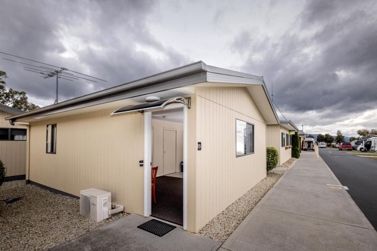 Big4 Hobart Airport Tourist Park Hotel Cambridge Bagian luar foto