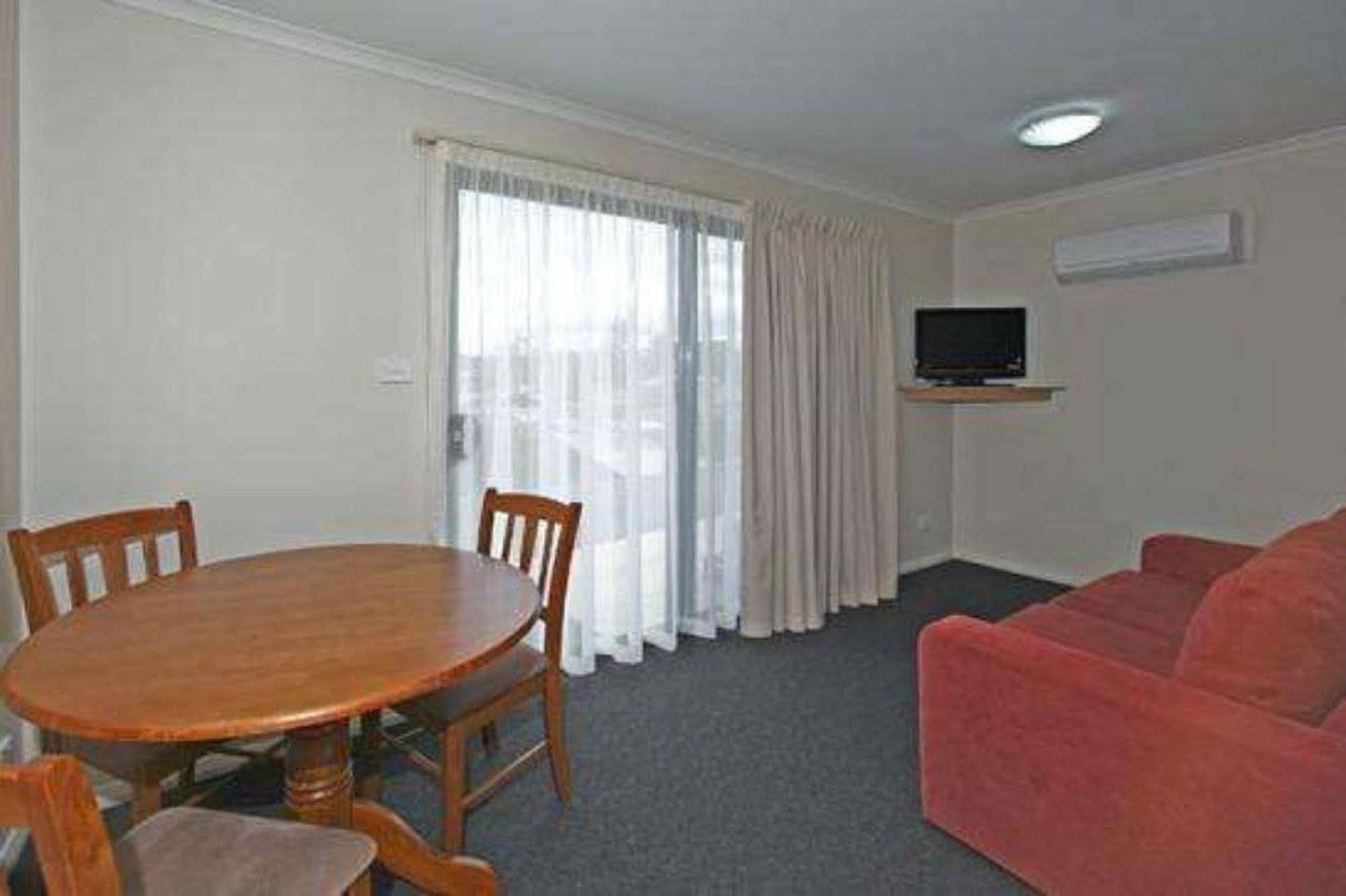 Big4 Hobart Airport Tourist Park Hotel Cambridge Bagian luar foto